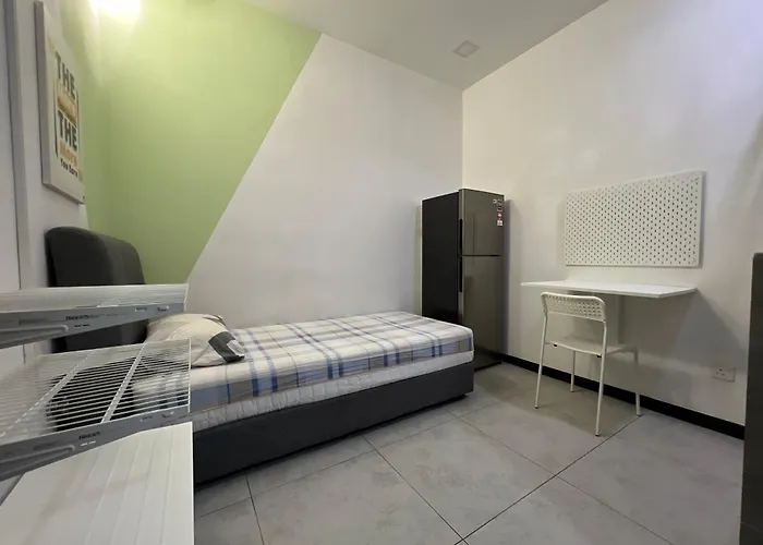 Private Room Queen Size Klcc