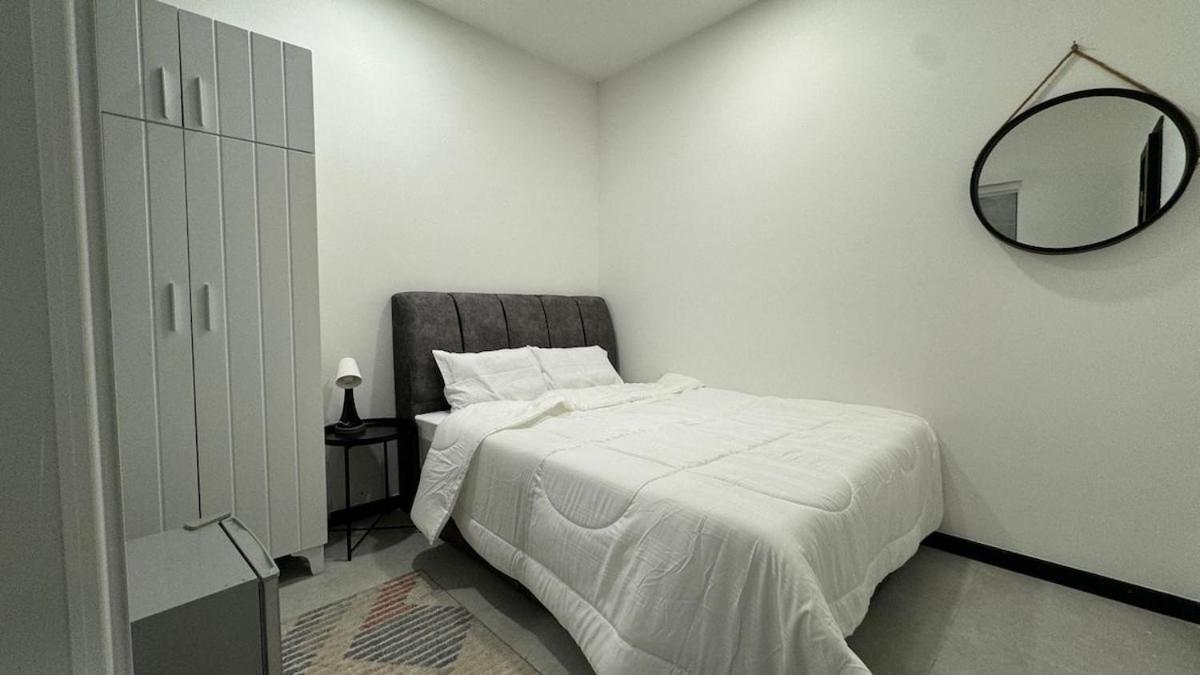Private Queen Size Klcc Pangsapuri Kuala Lumpur